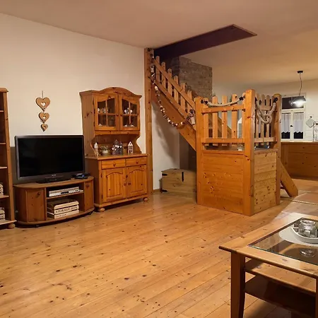 Appartement Raubschloss In Der Alten Foersterei Sebnitz